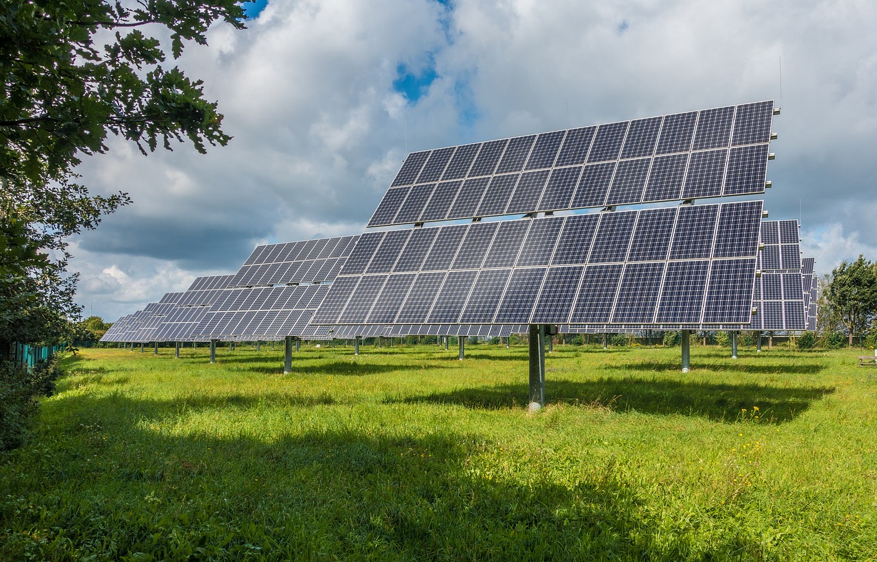 photovoltaic-system-g565095121_1280